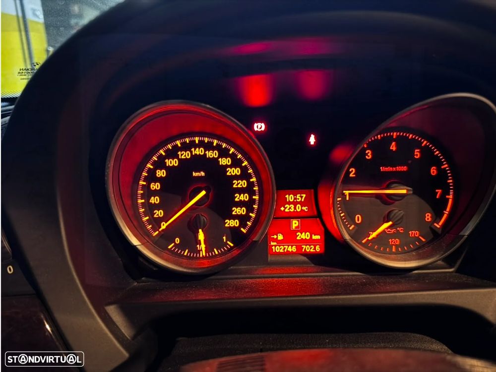 BMW Z4 35 is Auto - 11