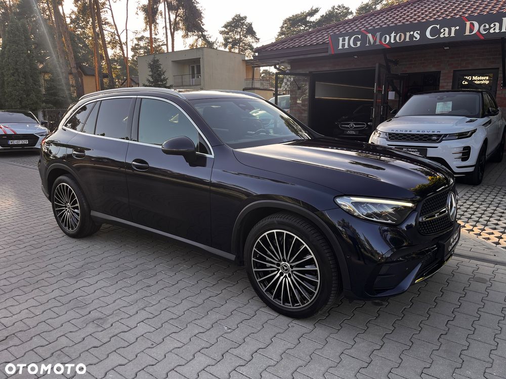 Mercedes-Benz GLC 300 4Matic 9G-TRONIC AMG Line Advanced - 17