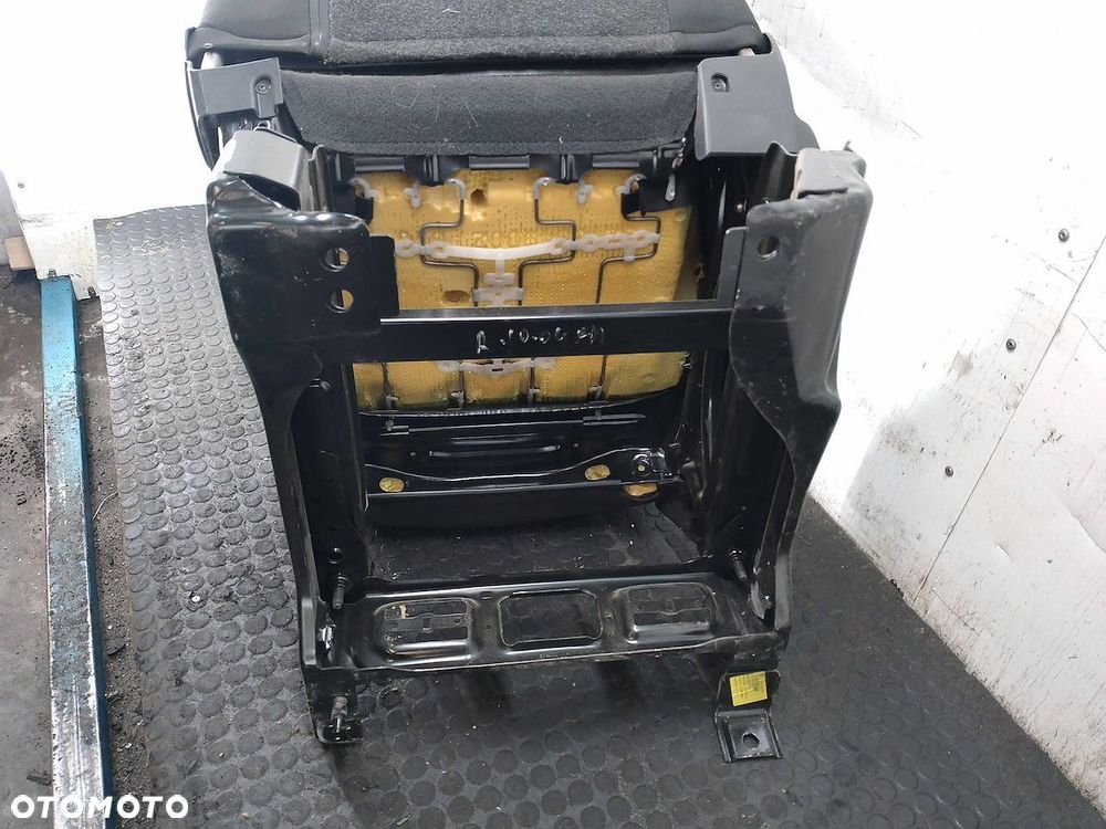 FOTEL PRAWY PASAŻERA FIAT FIORINO IV - 2