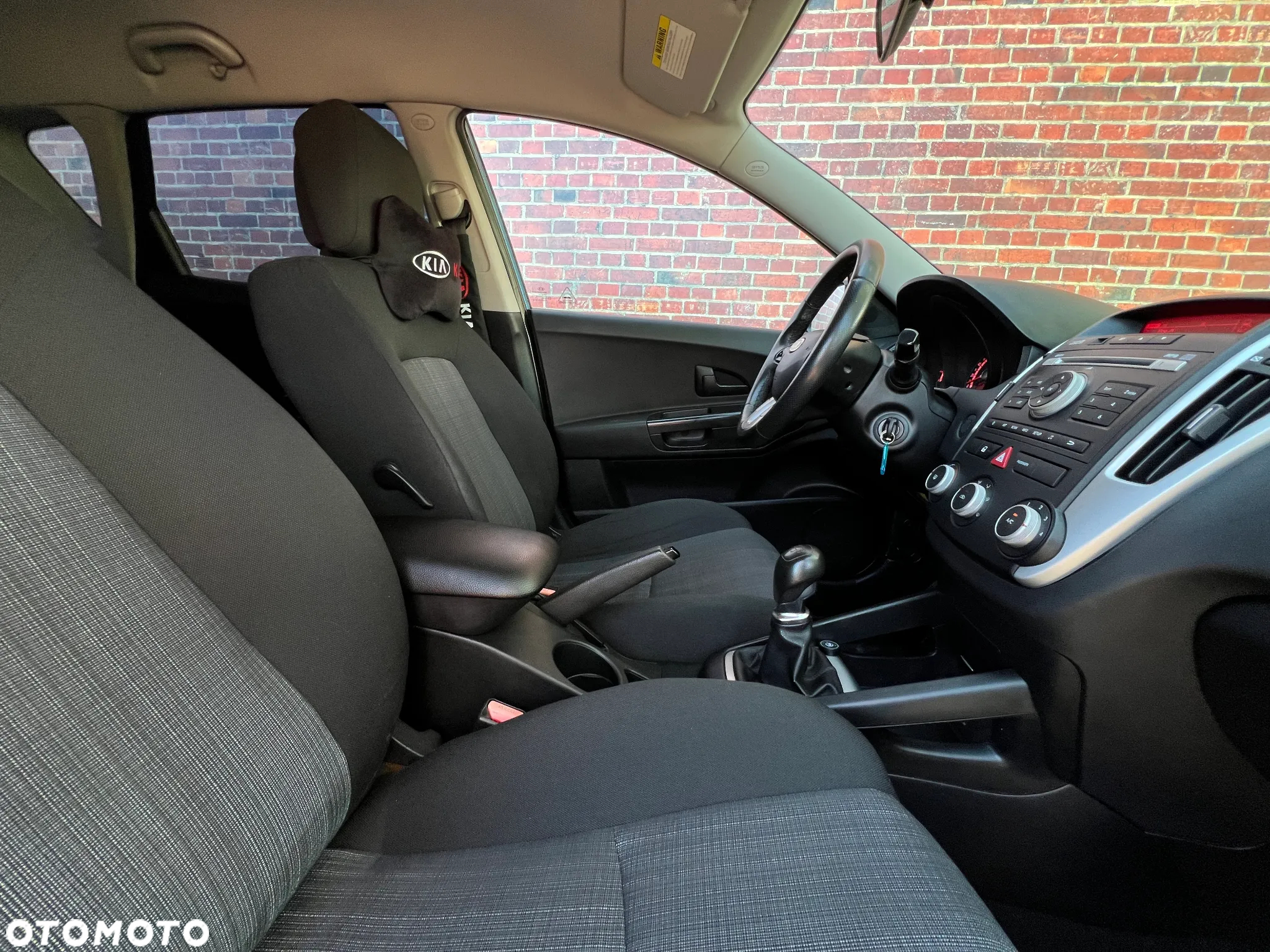 Kia Ceed - 14