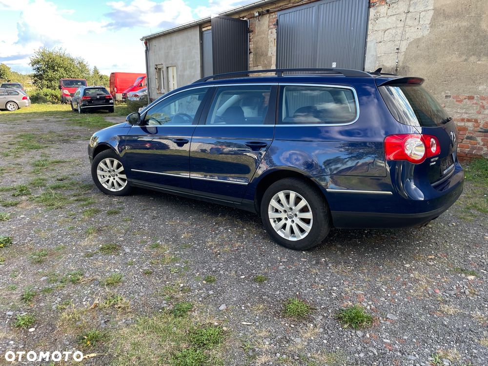 Volkswagen Passat - 2