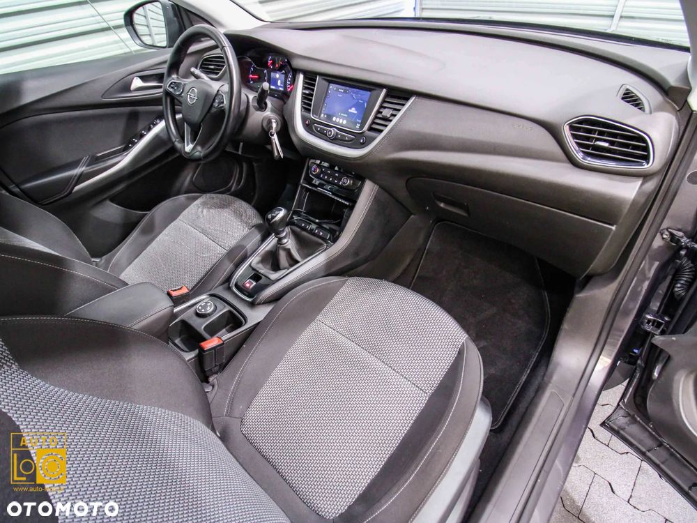 Opel Grandland X 1.2 T Enjoy S&S - 9