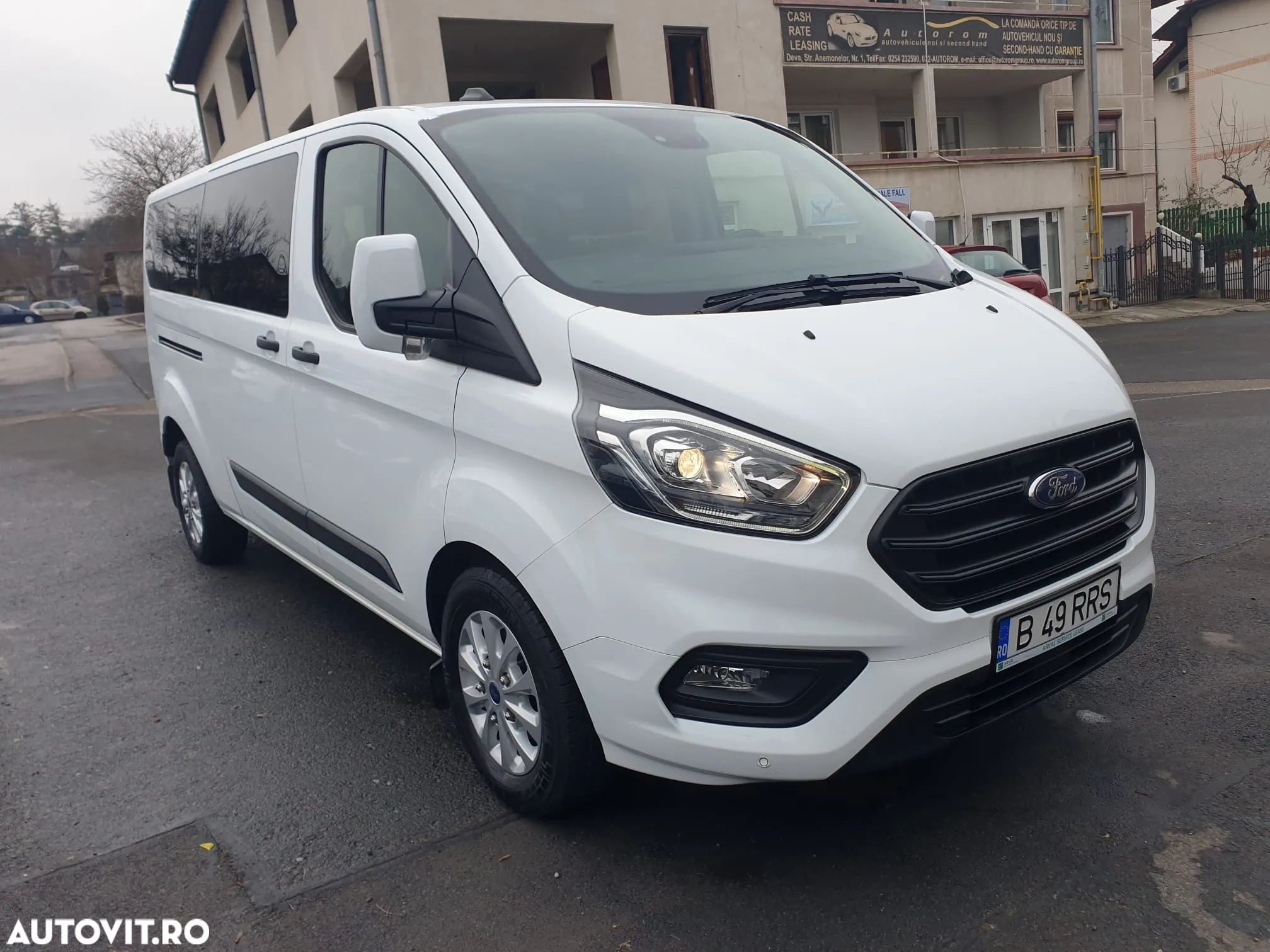 Ford Transit Custom Shuttle Bus 320 2.0 EcoBlue 130 CP L2H1 Trend - 3