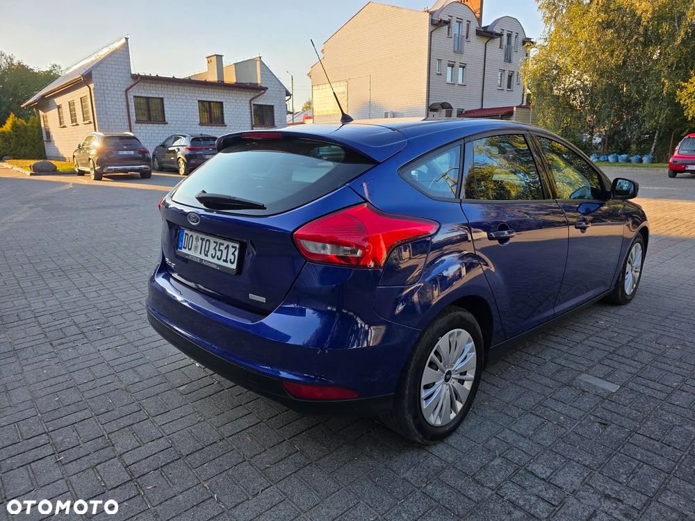 Ford Focus 1.0 EcoBoost Active Business - 4