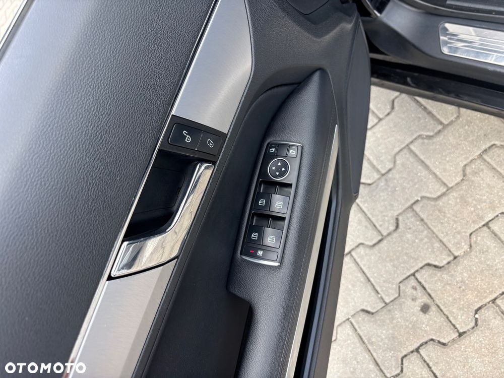 Mercedes-Benz Klasa E 220 CDI DPF BlueEFFICIENCY Automatik Avantgarde - 20