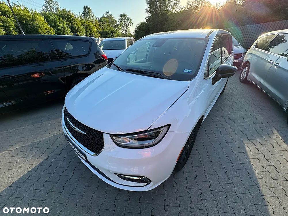 Chrysler Pacifica - 6