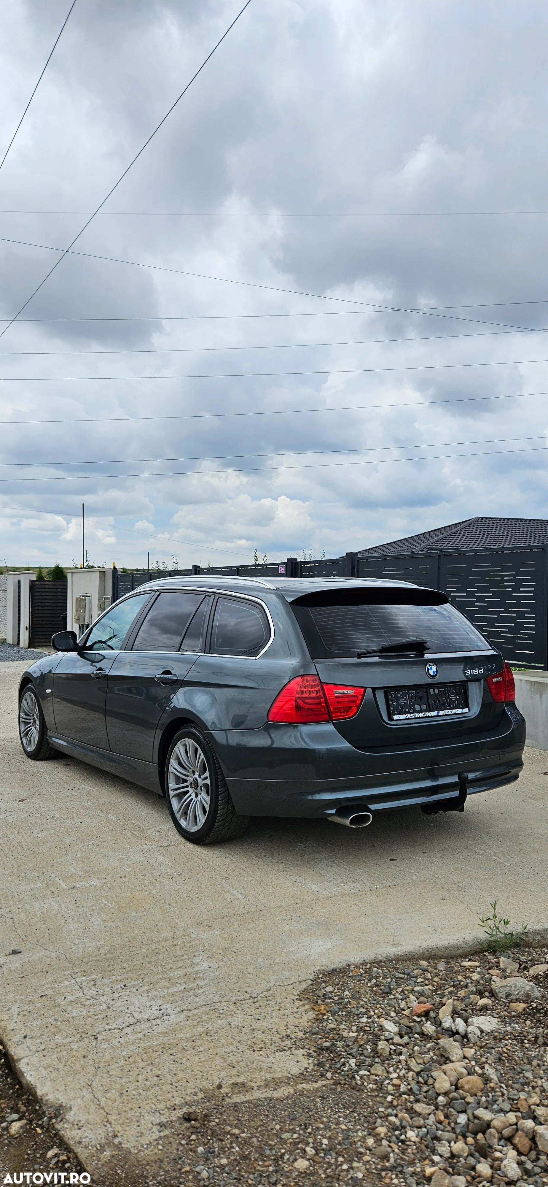 BMW Seria 3 318d DPF Touring Edition Exclusive - 11