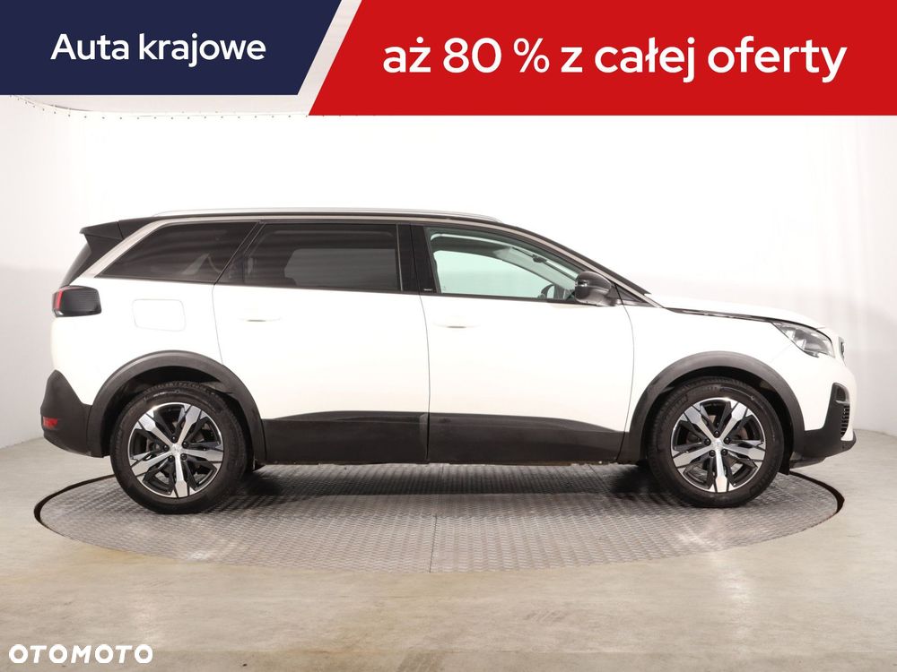 Peugeot 5008 - 8