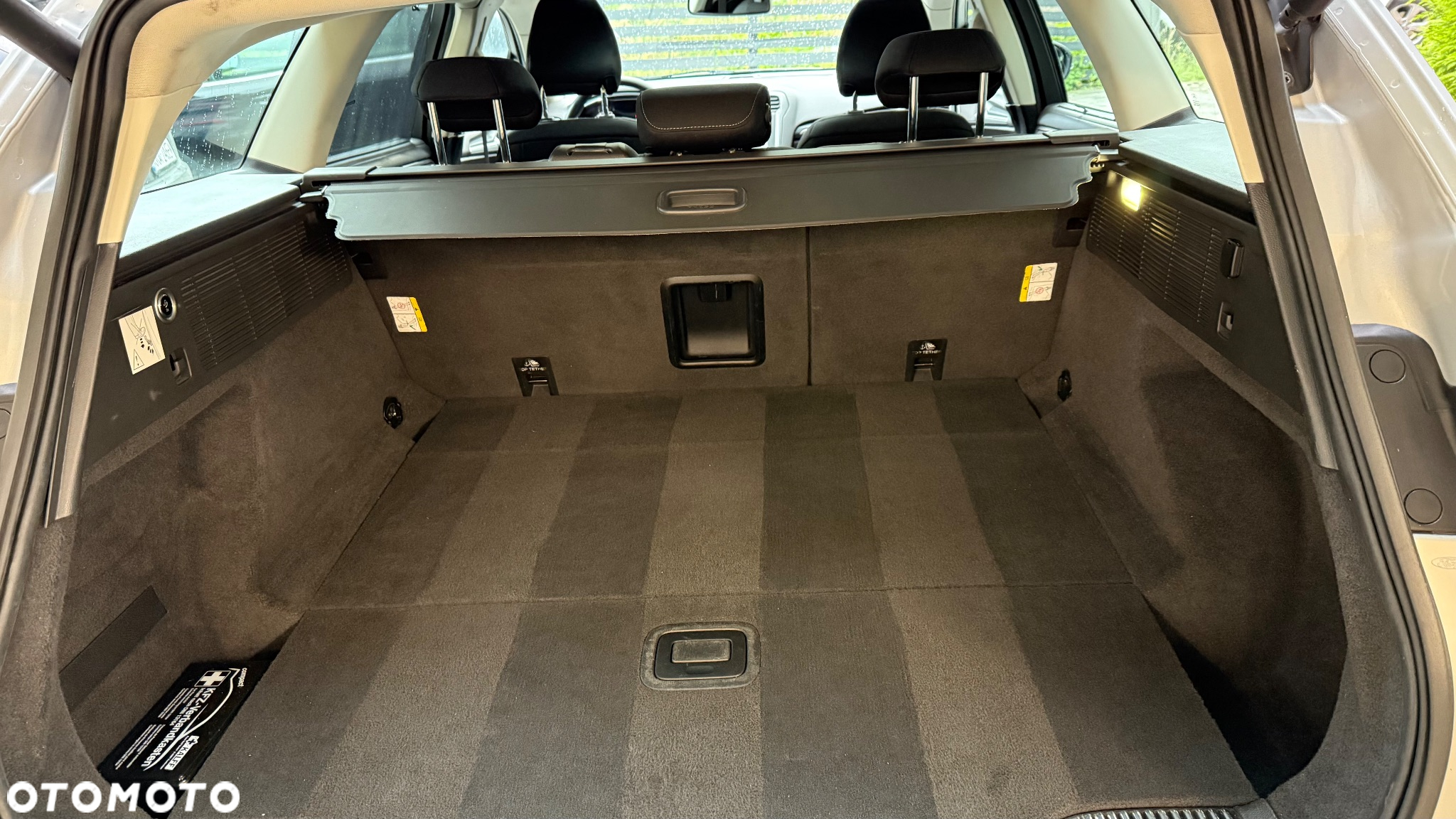 Ford Mondeo 2.0 TDCi Ambiente Plus PowerShift - 27