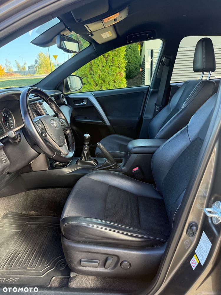 Toyota RAV4 2.0 D-4D Prestige 4x2 - 8