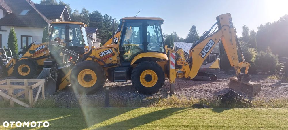 JCB 4CX  PLUS - 3