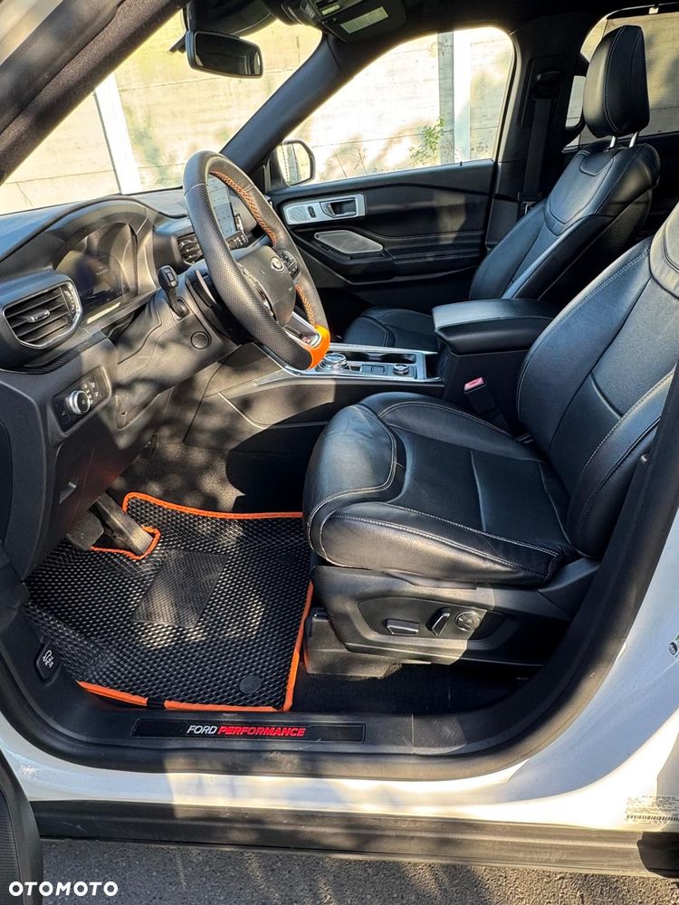 Ford Explorer - 7