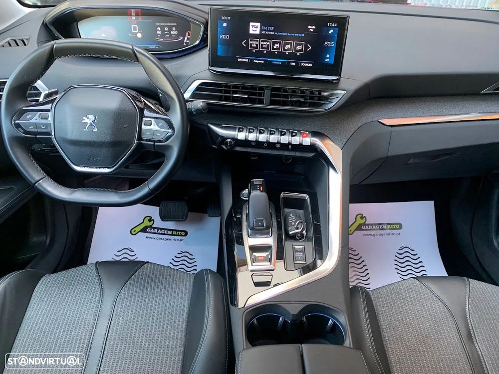 Peugeot 3008 1.2 PureTech Allure EAT8 - 8
