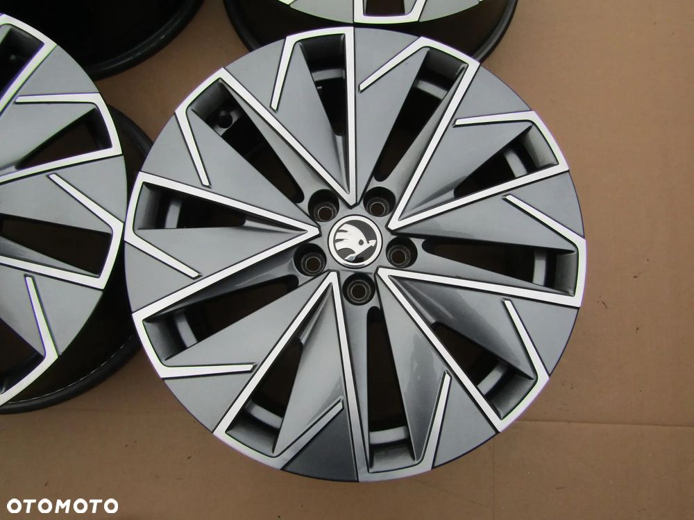 4x Felgi 17 Skoda Kamiq Scala Fabia Seat Ibiza IV VW Polo IV V IV Seat Arona T-Cross Taigo 6,5 j 5x100 ET 40 - 11