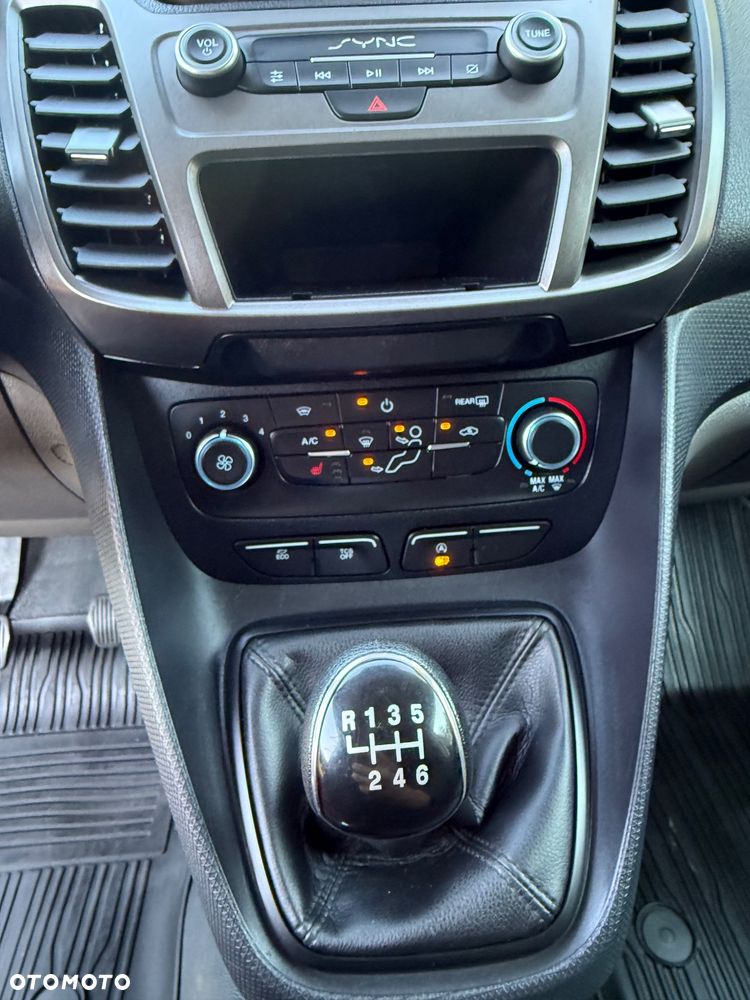 Ford Transit Connect - 38