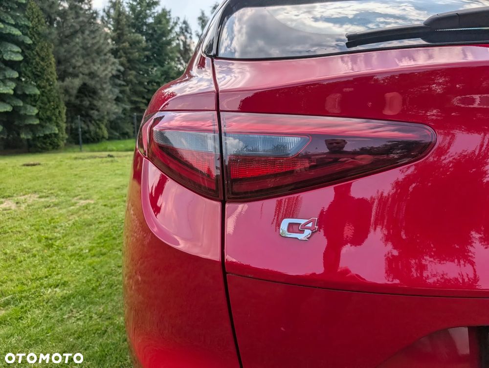 Alfa Romeo Stelvio 2.0 Turbo Q4 - 16