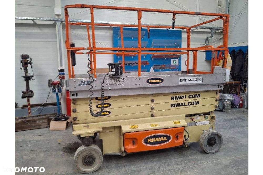 JLG 3246 ES - 1