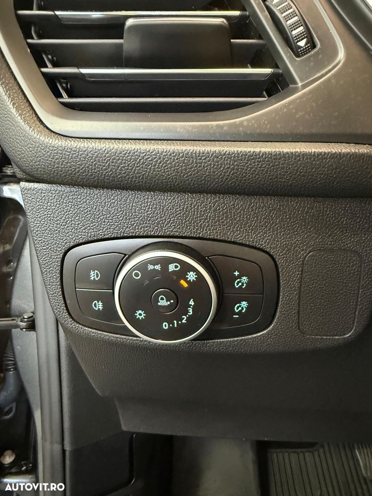 Ford Focus 1.5 EcoBlue Titanium - 12