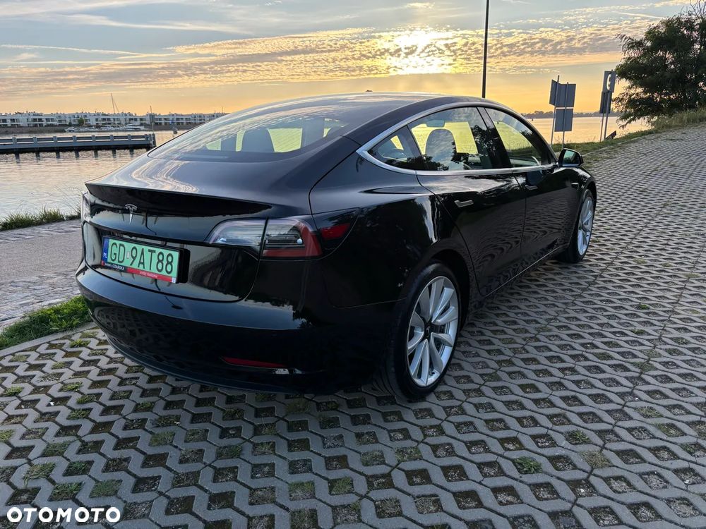 Tesla Model 3 Standard Reichweite Plus Hinterradantrieb - 5