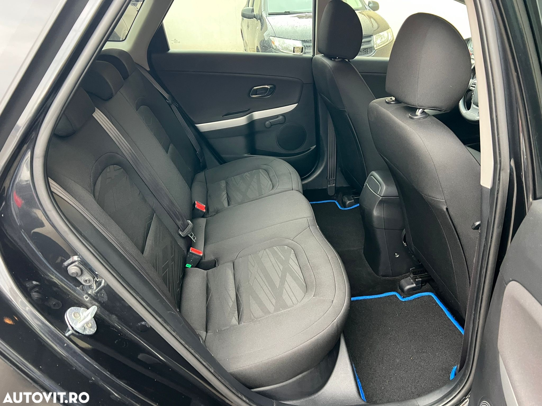 Kia Ceed - 16
