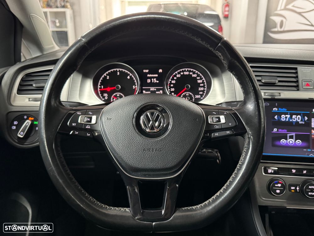 VW Golf 1.6 TDi Confortline - 24