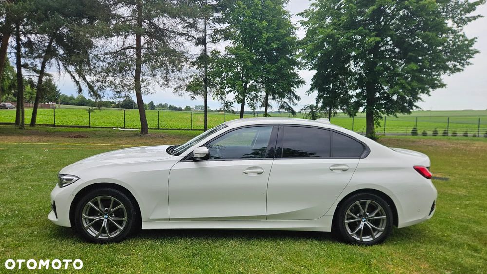 BMW Seria 3 318i - 3