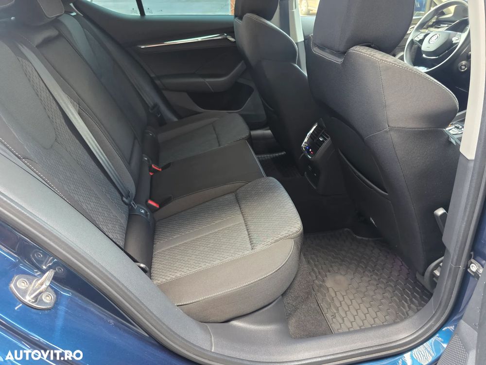 Skoda Octavia 2.0 TDI DSG Style - 37