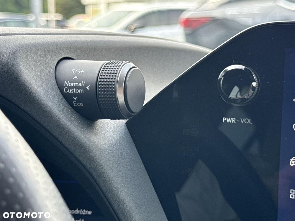 Lexus UX - 22