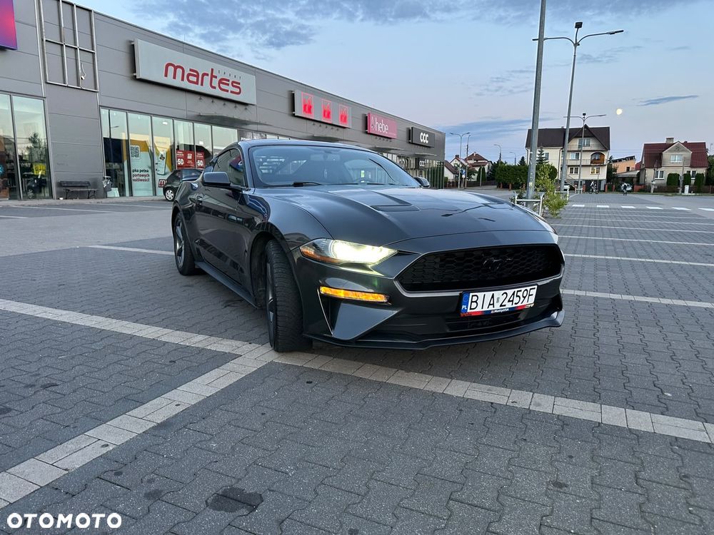 Ford Mustang - 2