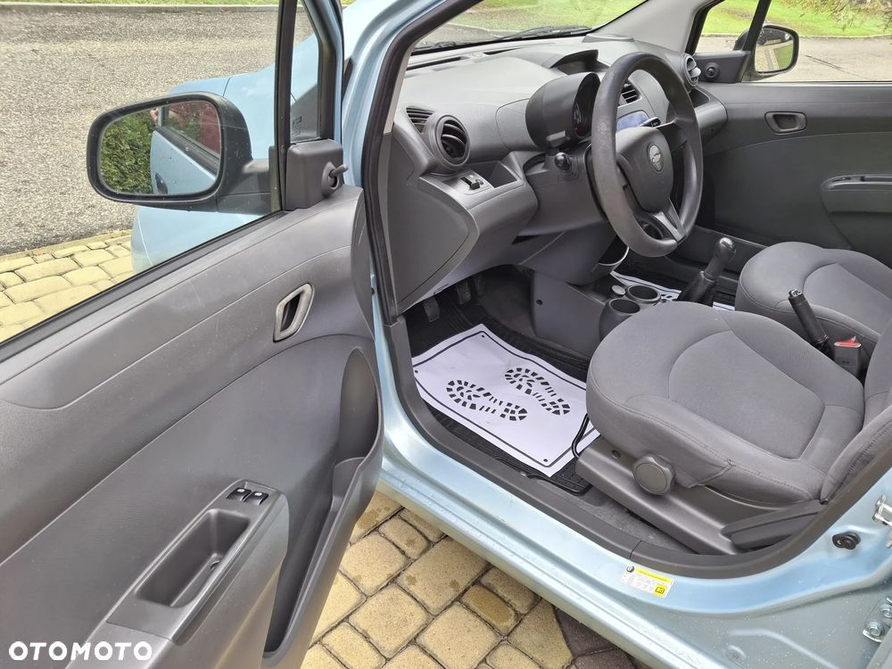 Chevrolet Spark 1.0 Base+ - 10