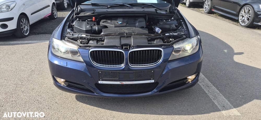 BMW Seria 3 320d DPF Aut. - 11