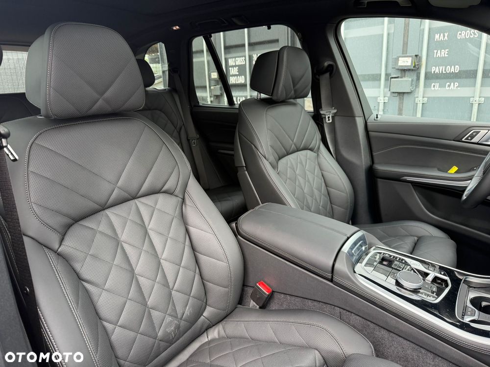 BMW X5 xDrive30d - 33