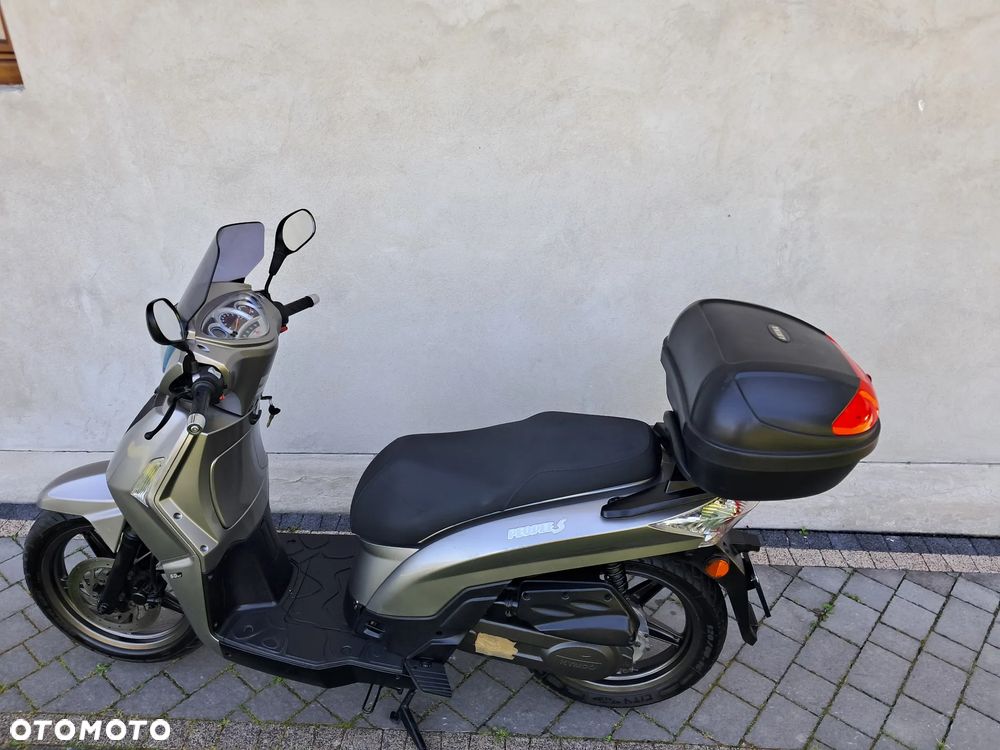 Kymco People - 4