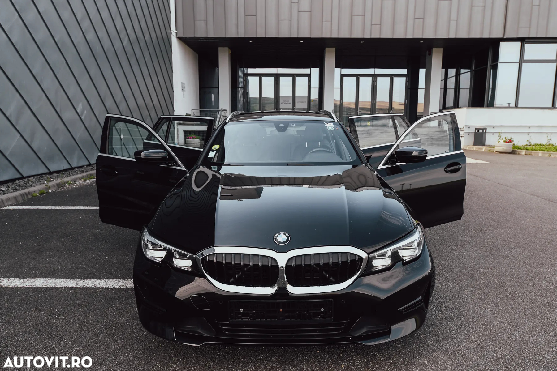 BMW Seria 3 318d Touring Aut. - 21