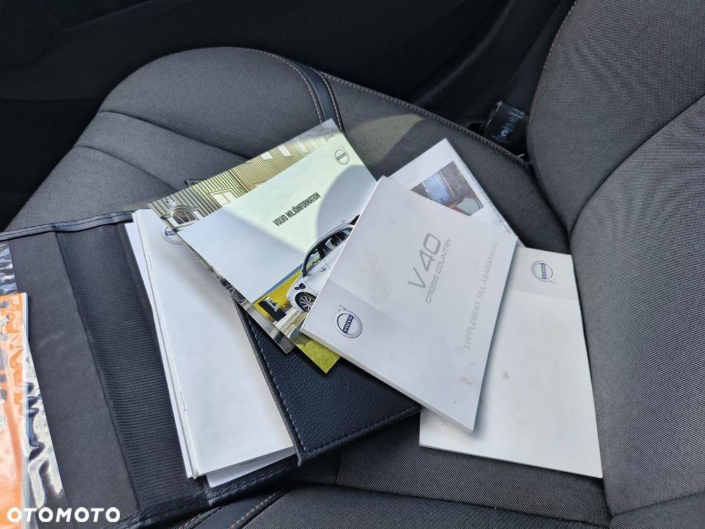 Volvo V40 Cross Country D3 Geartronic Momentum - 17