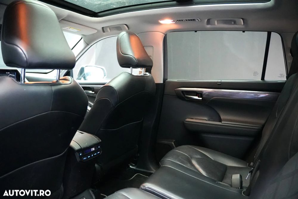 Toyota Highlander 2.5 L Hybrid Dynamic Force 248CP Luxury Pearly - 9