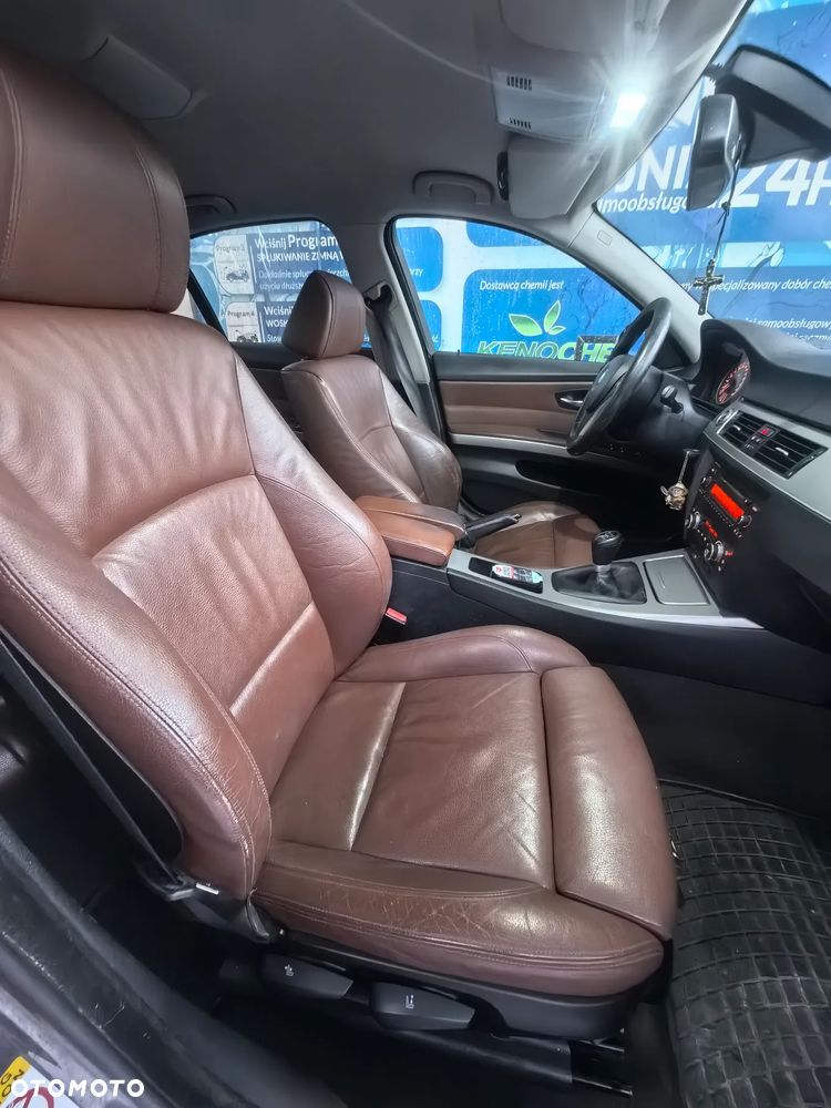 BMW Seria 3 318d - 16