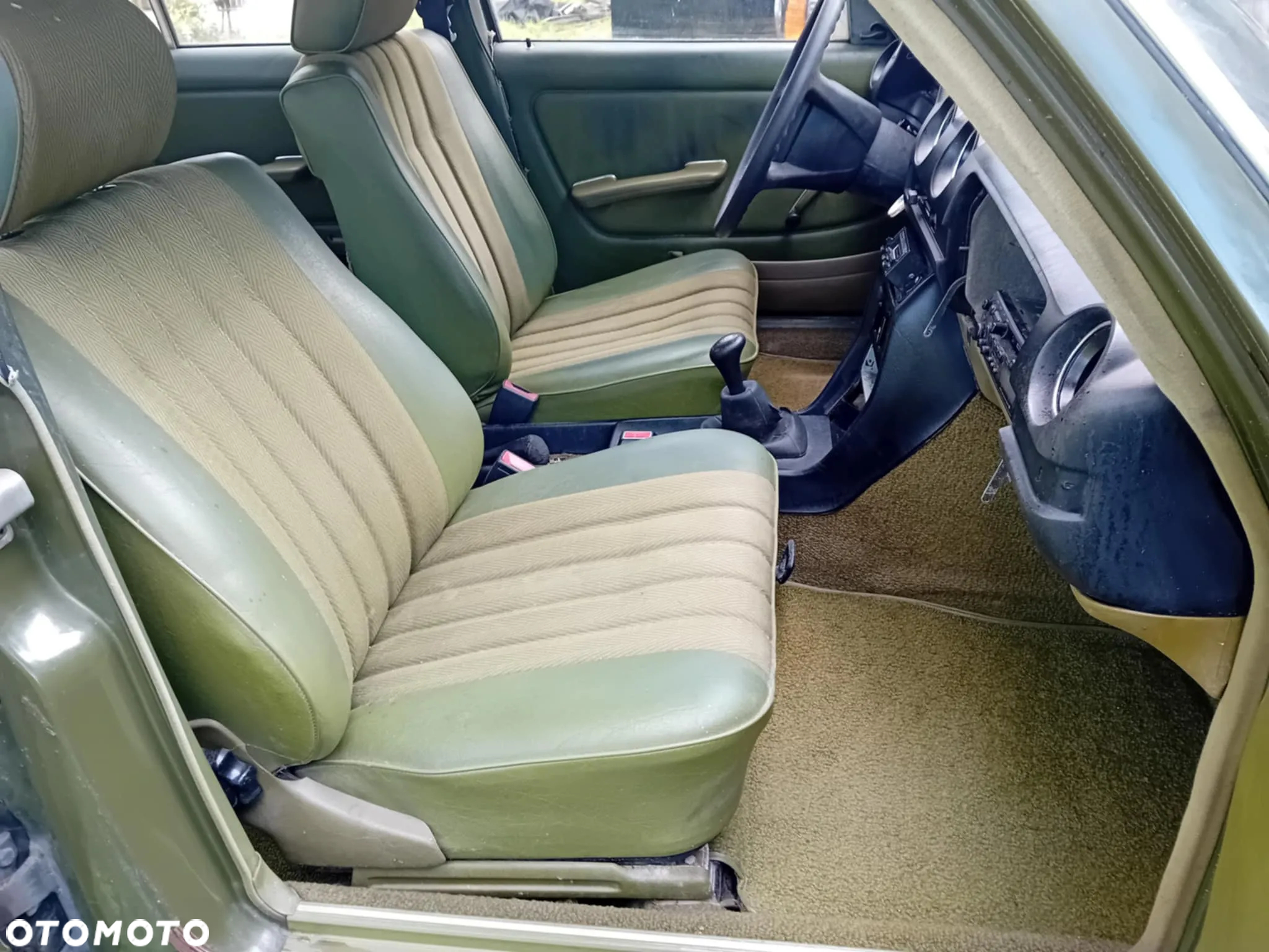 Mercedes-Benz W123 - 14