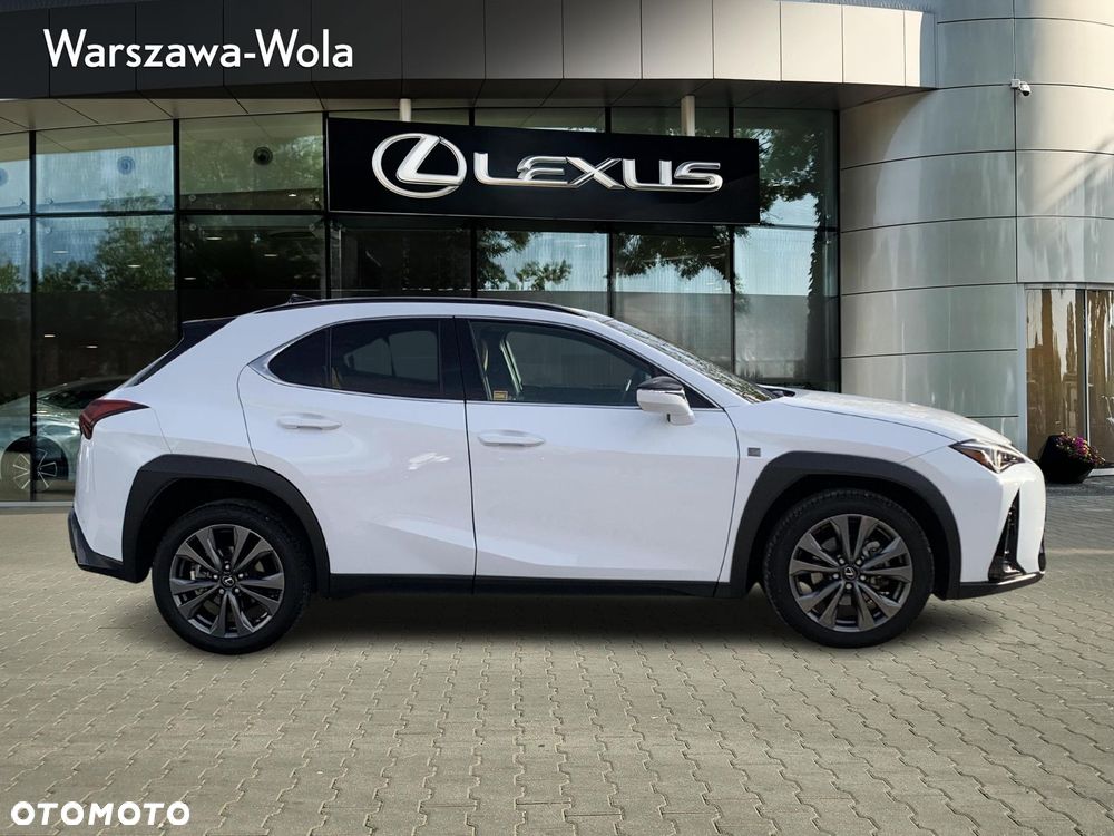 Lexus UX 300h F Sport Design - 6