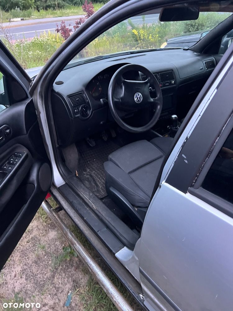 Volkswagen Golf 1.9 TDI Comfortline - 7