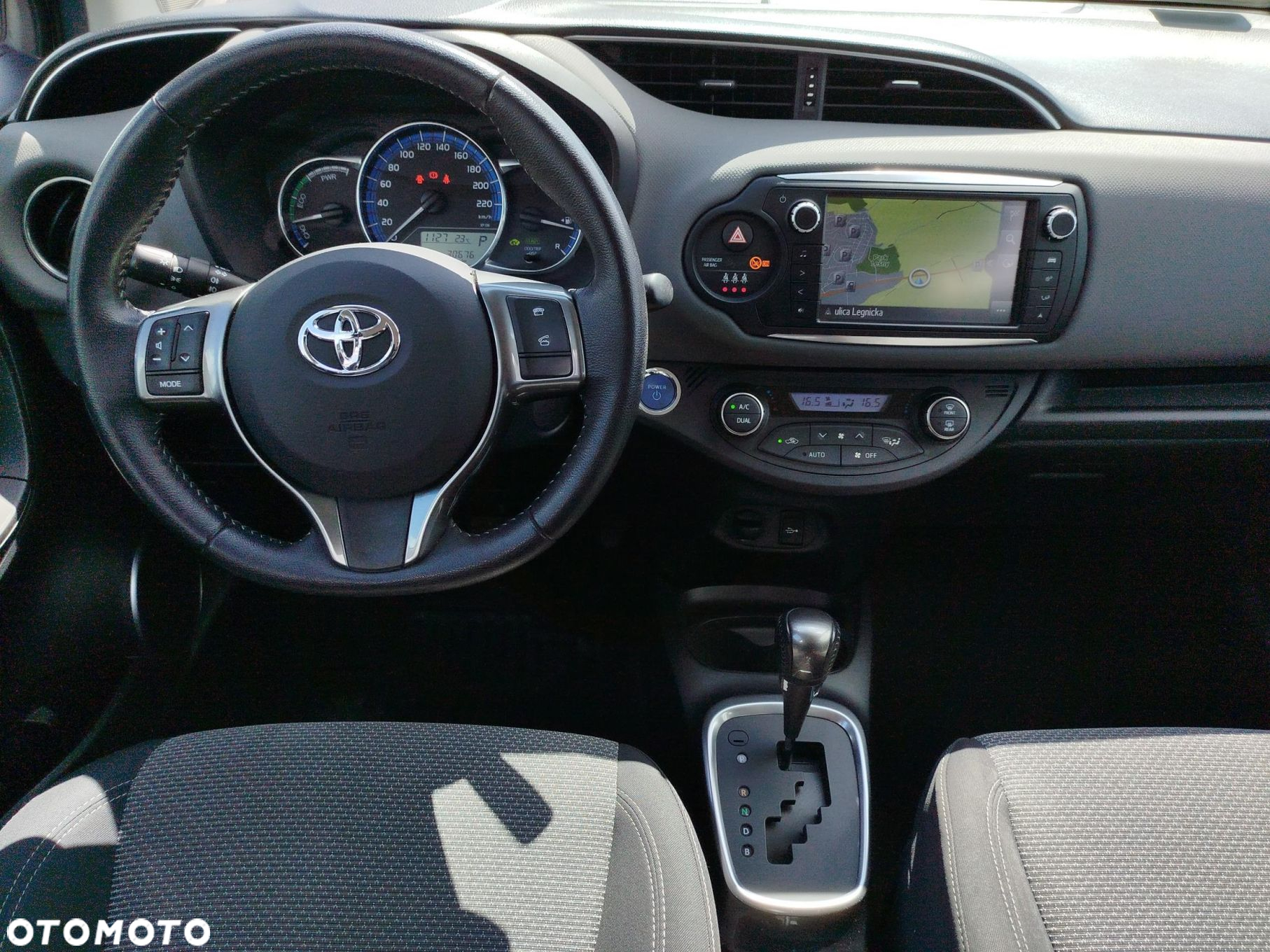 Toyota Yaris - 11