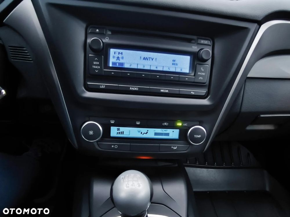 Toyota Avensis 1.8 Active - 13