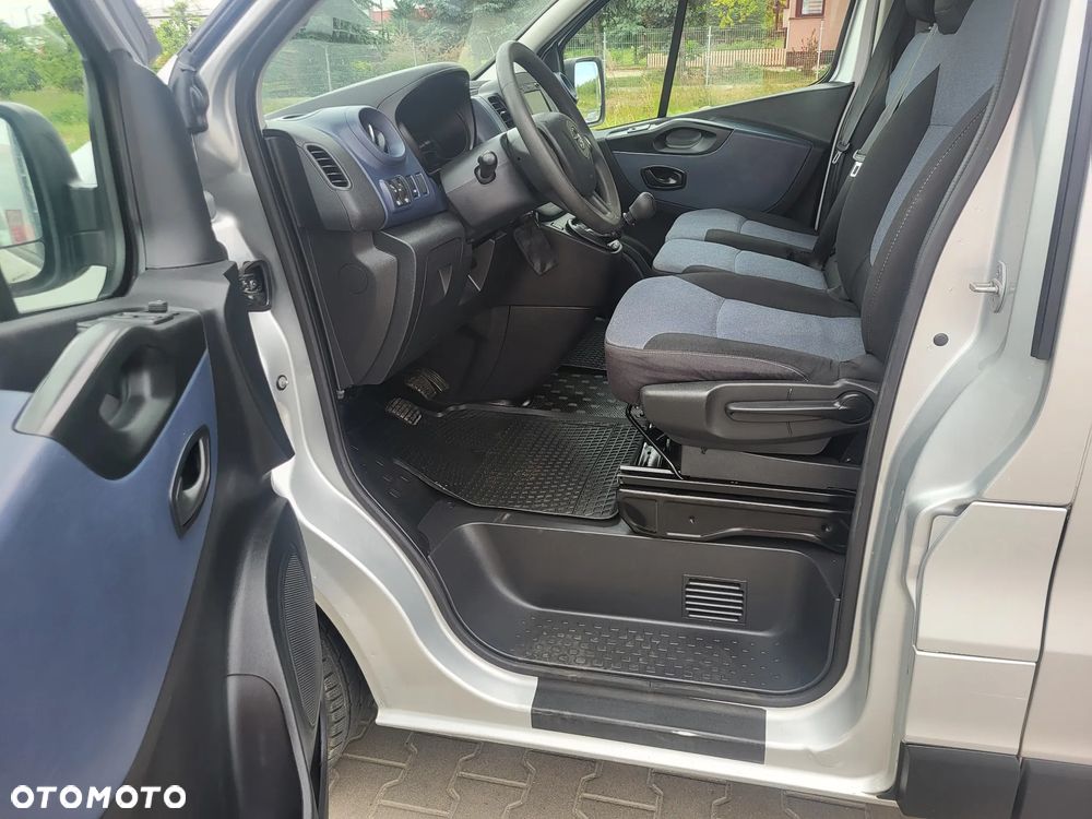 Opel Vivaro - 25