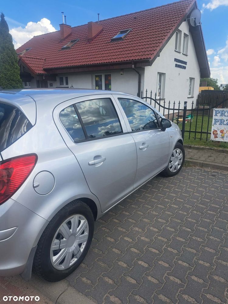 Opel Corsa 1.2 16V Cosmo - 7
