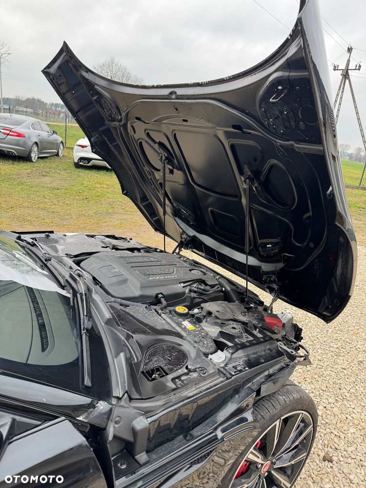 Jaguar F-Type R AWD - 18