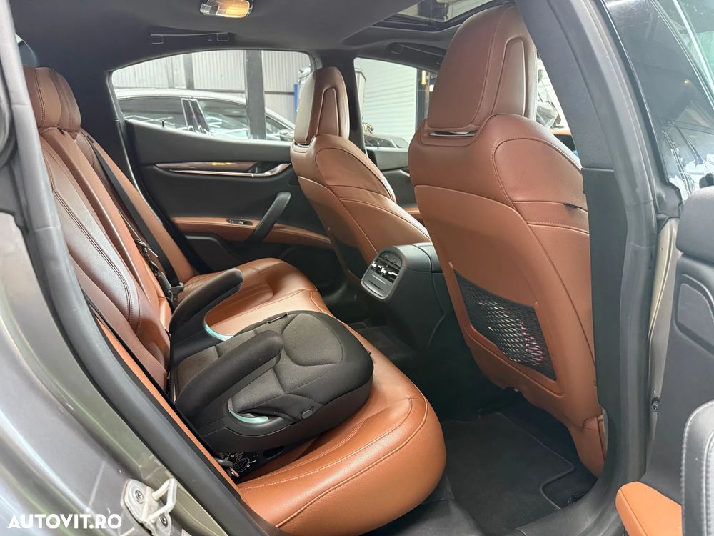Maserati Ghibli Diesel GranSport - 29