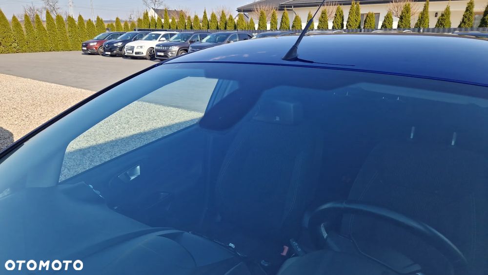 Ford Fiesta 1.0 EcoBoost S&S TITANIUM - 28