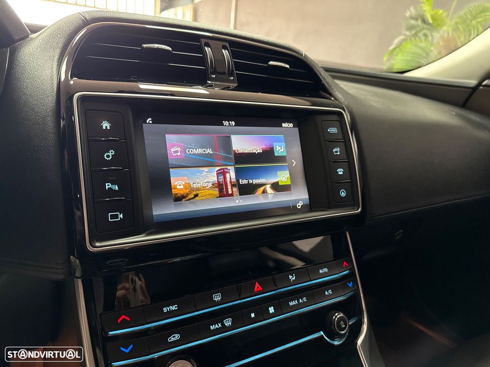 Jaguar XE 2.0 D Portfolio Aut. - 7