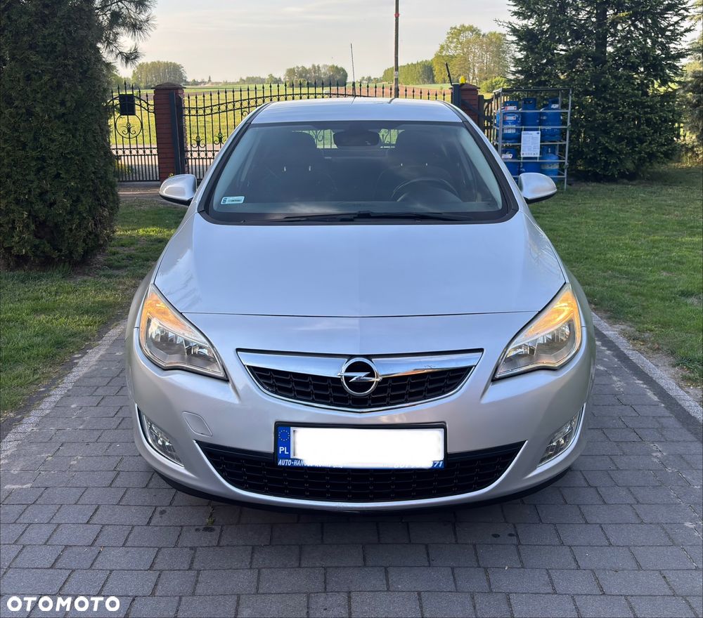 Opel Astra 1.6 Innovation - 18