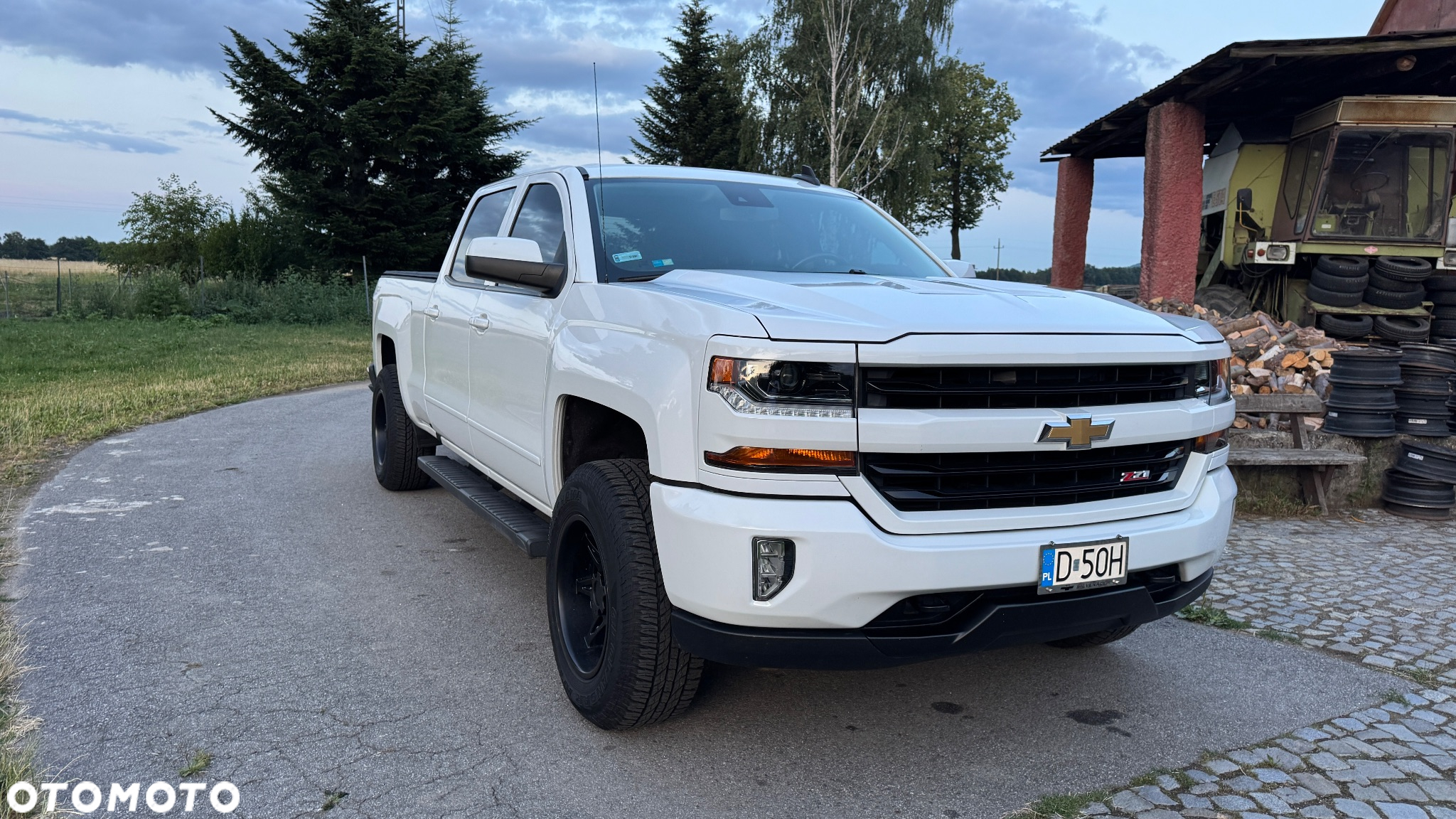 Chevrolet Silverado - 12